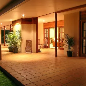 https://the-summit-rainforest-retreat.queenslandhotels.net